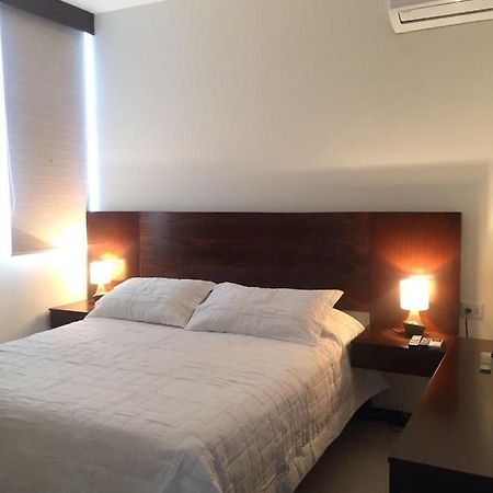 סנטה קרוז דה לה סיירה Hermoso Y Unico Apartamento Moderno, En Pleno Centro De Santa Cruz, Con Netflix Wi-Fi De 60 Mb, Estacionamiento Gratis Y Ac En Todos Los Ambientes מראה חיצוני תמונה