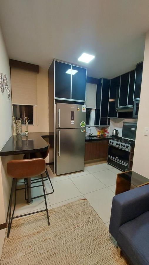 סנטה קרוז דה לה סיירה Hermoso Y Unico Apartamento Moderno, En Pleno Centro De Santa Cruz, Con Netflix Wi-Fi De 60 Mb, Estacionamiento Gratis Y Ac En Todos Los Ambientes מראה חיצוני תמונה